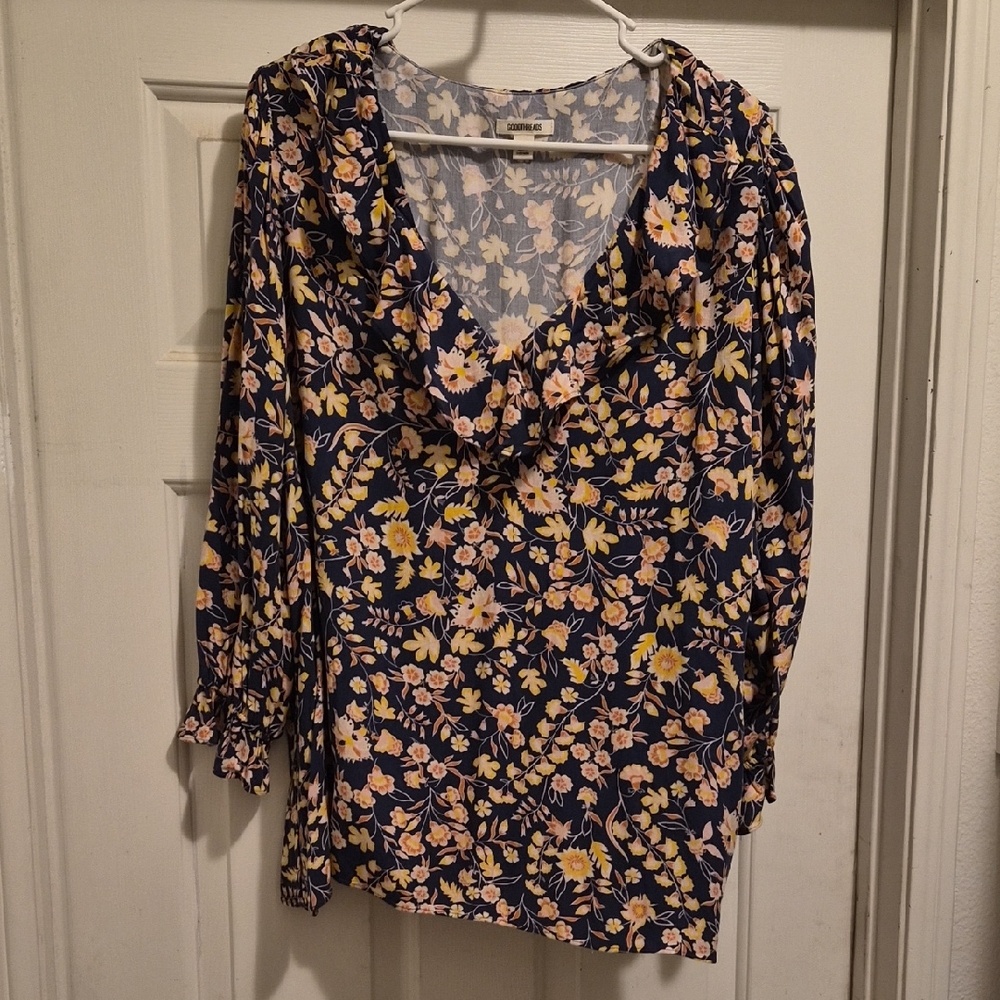 Floral V-Neck Ruffle Blouse